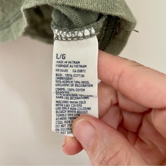 🎯3/$10 American Eagle Outfitters Graphic Tee Olive Green Athletic Fit Large - Picture 5 of 6